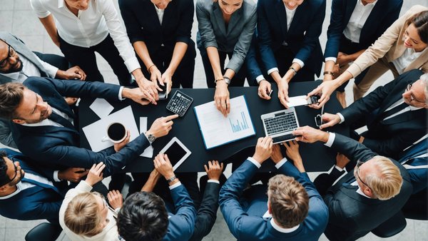 Stratégies efficaces pour élargir votre réseau professionnel en 2023